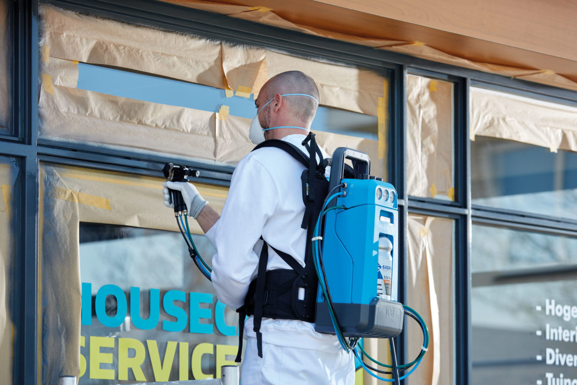 kozijnen verven met verfspuit